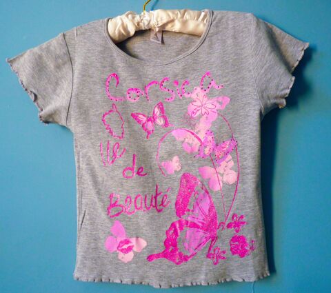 T-shirt gris Corse fille 10 ans TBE 5 Brienne-le-Chteau (10)