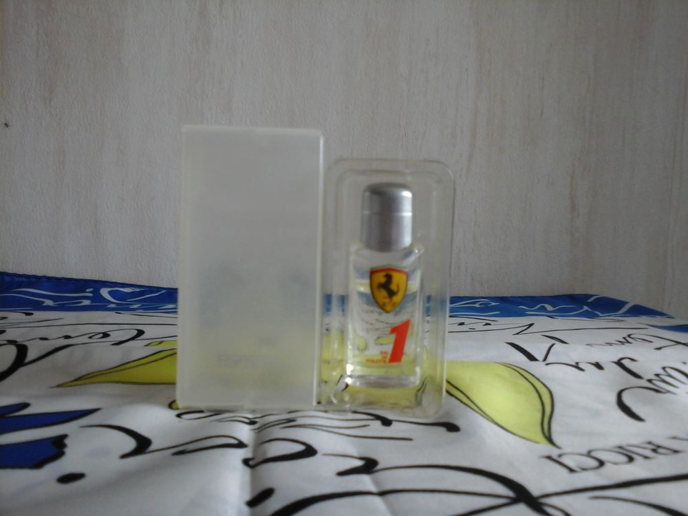 MINIATURE DE PARFUM 