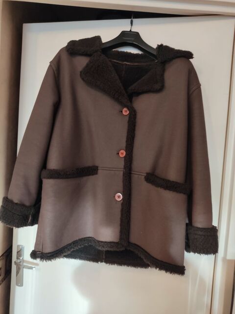 Veste marron 10 Livry-Gargan (93)