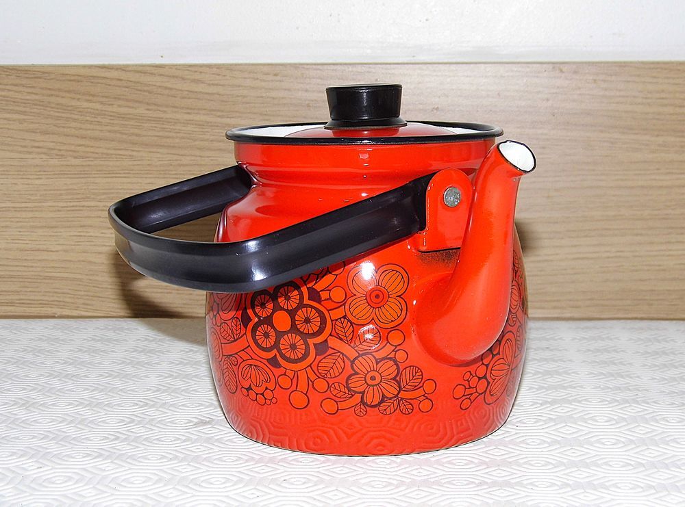 Bouilloire vintage orange fleuri en m&eacute;tal Décoration