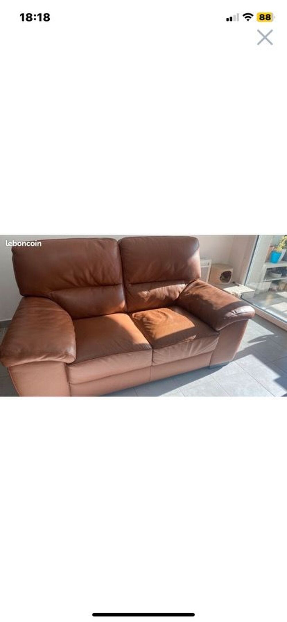 Canap&eacute; cuir poltrone e sofa. Meubles