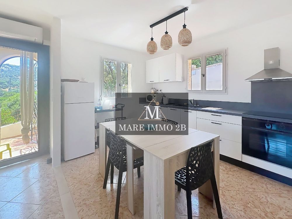 Vente Maison Superbe Maison composée de différents appartements Calvi