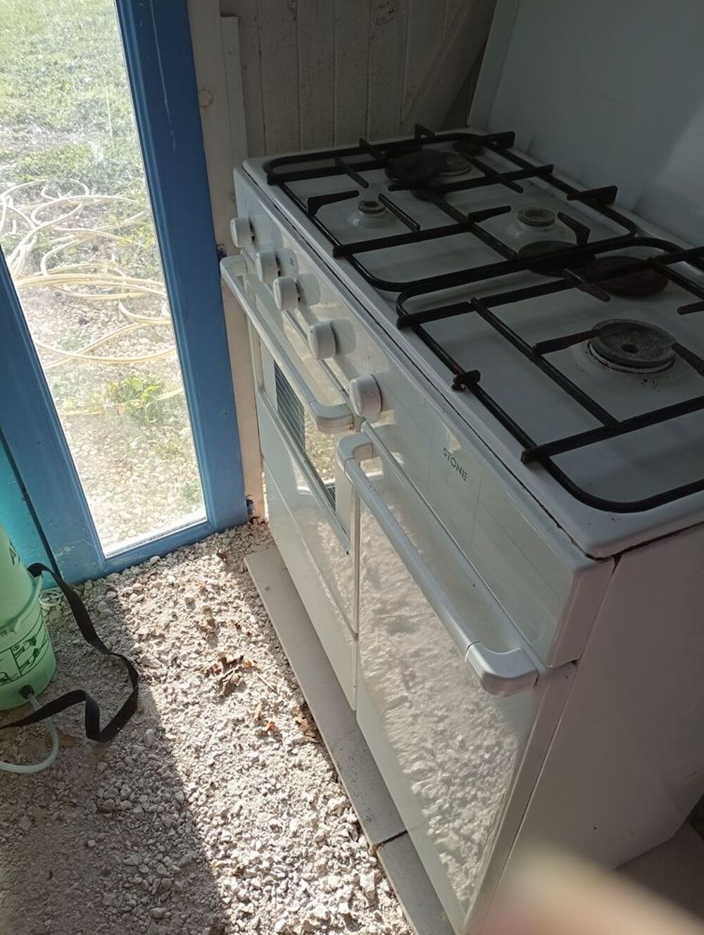Gazini&egrave;re 4 feux Electroménager