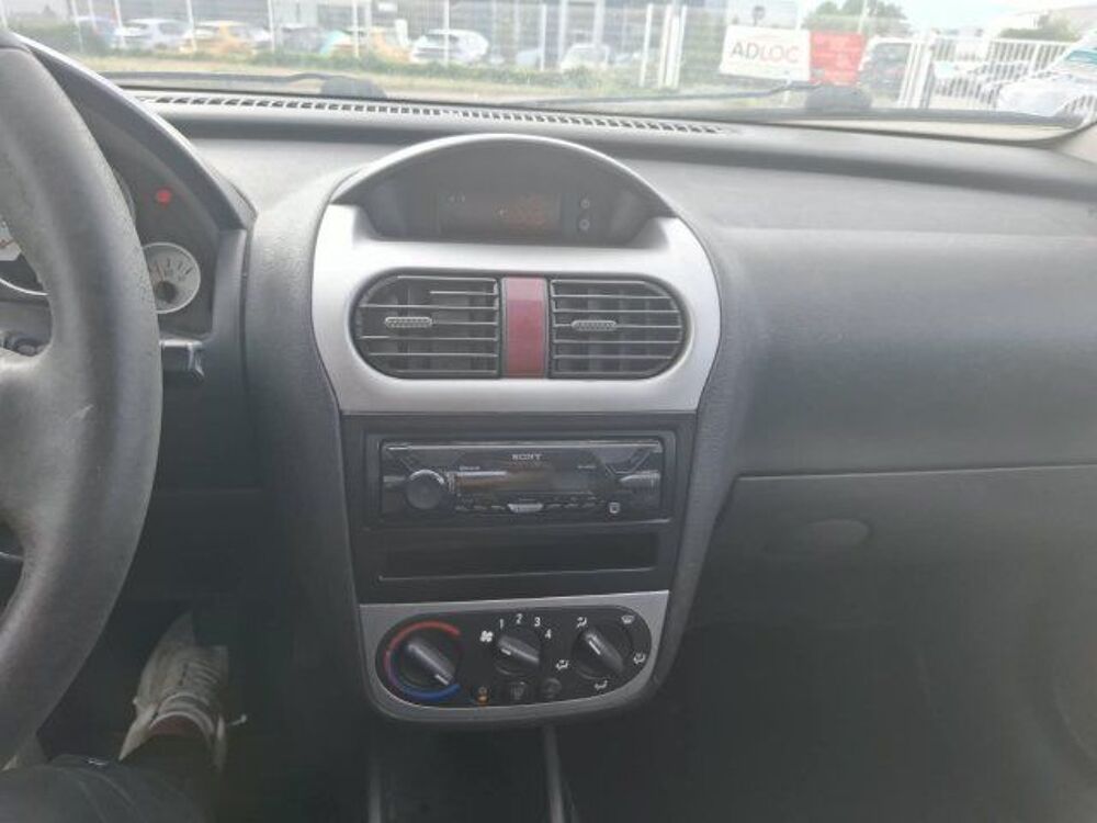 Corsa 1.3 CDTI Essentia 2005 occasion 69320 Feyzin