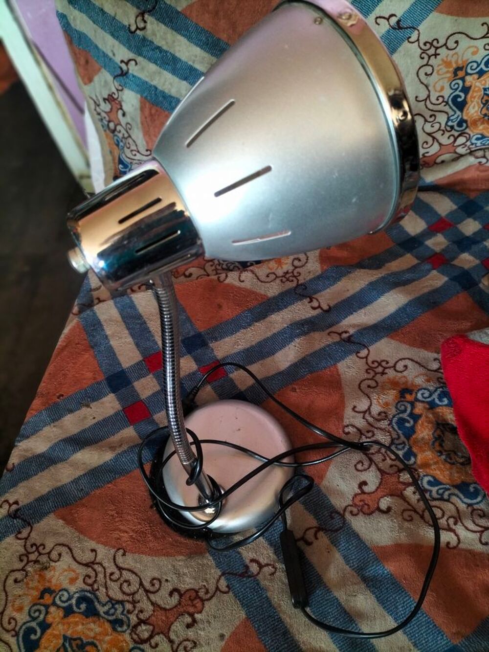 Lampe de bureau flexible unilux tr&egrave;s bon &eacute;tat Electroménager