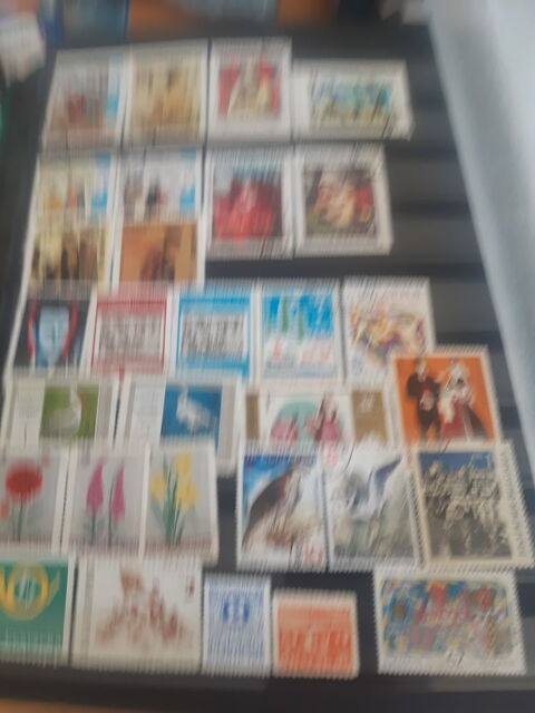 Albums de timbres anciens de 4 g�n�rations 300 Montb�liard (25)