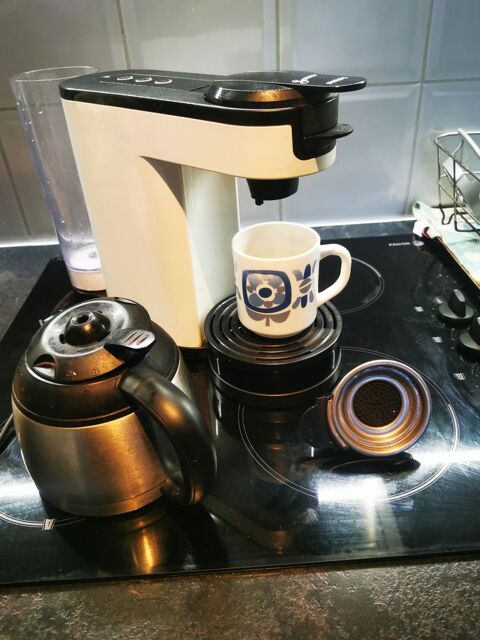 Cafeti�re Philips Senseo Twist + tous les accessoires
25 Roques (31)