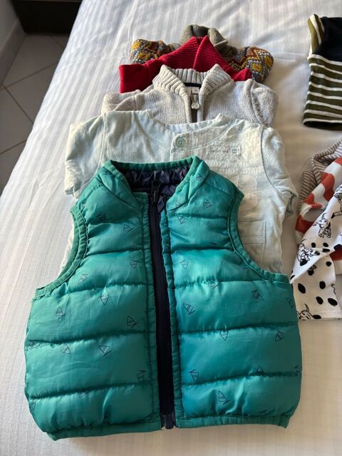 lot vtements 3-6 mois 12 Arcachon (33)