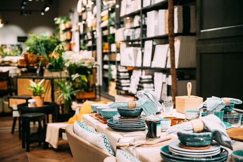 MAGASIN DE DECORATION A CEDER EN CENTRE VILLE PIETON DE NIMES 112000 30000 Nimes