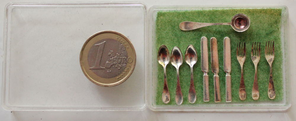 Dinette de poup&eacute;e m&eacute;tal argent&eacute; Jeux / jouets