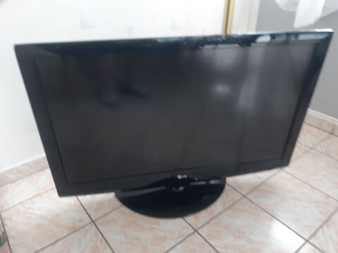 Tv lg largeur 103cm hauteur 75cm 70 Valentigney (25)