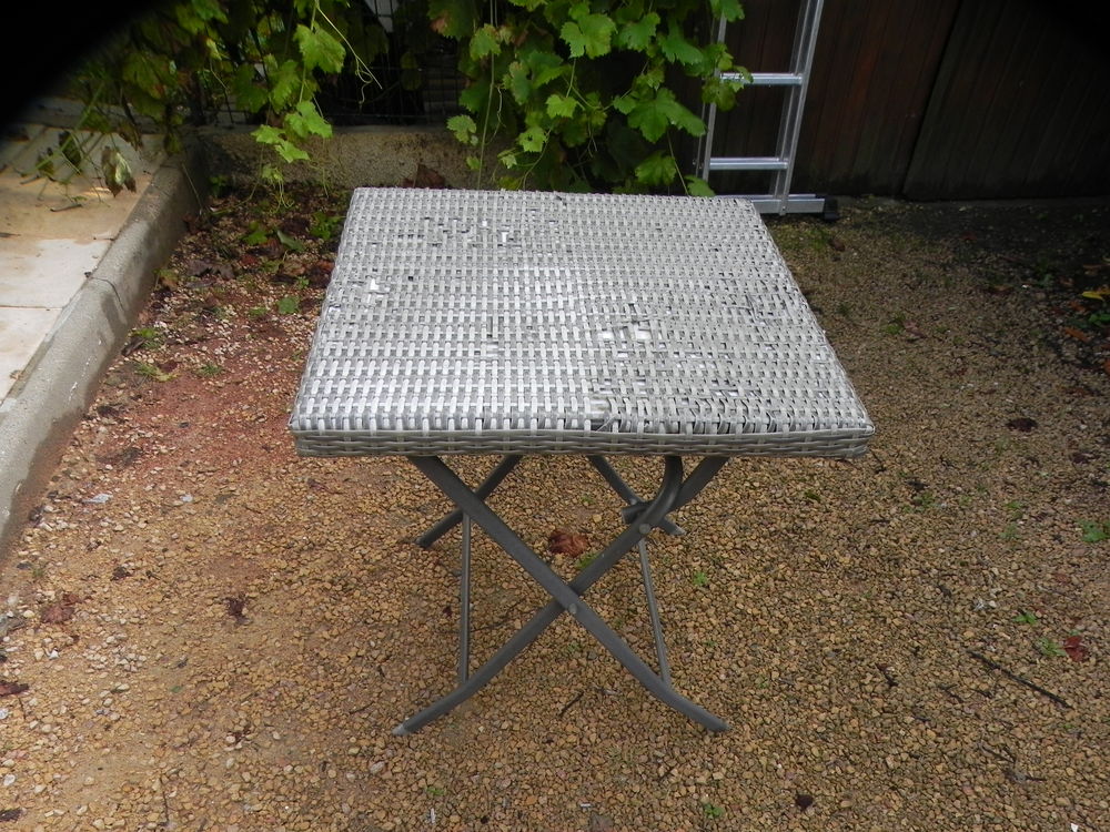 table ext&eacute;rieur pliante Jardin