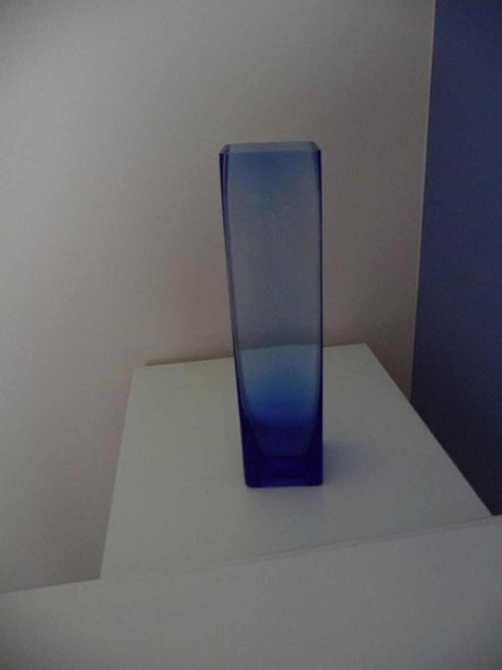 2 vases carr&eacute;s verre souffl&eacute; bleu - Neufs Décoration