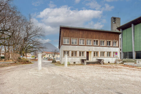   Maison 150 m² avec cuisine équipée et terrain  Maison - 6 pièce(s) - 150 m²