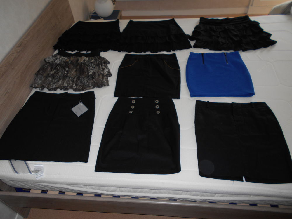 9 Jupes 34/36 neuves Vêtements