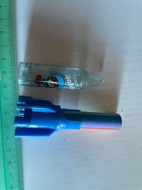 Gomma gomme eraser collection missile bleu 8 Bures-sur-Yvette (91)