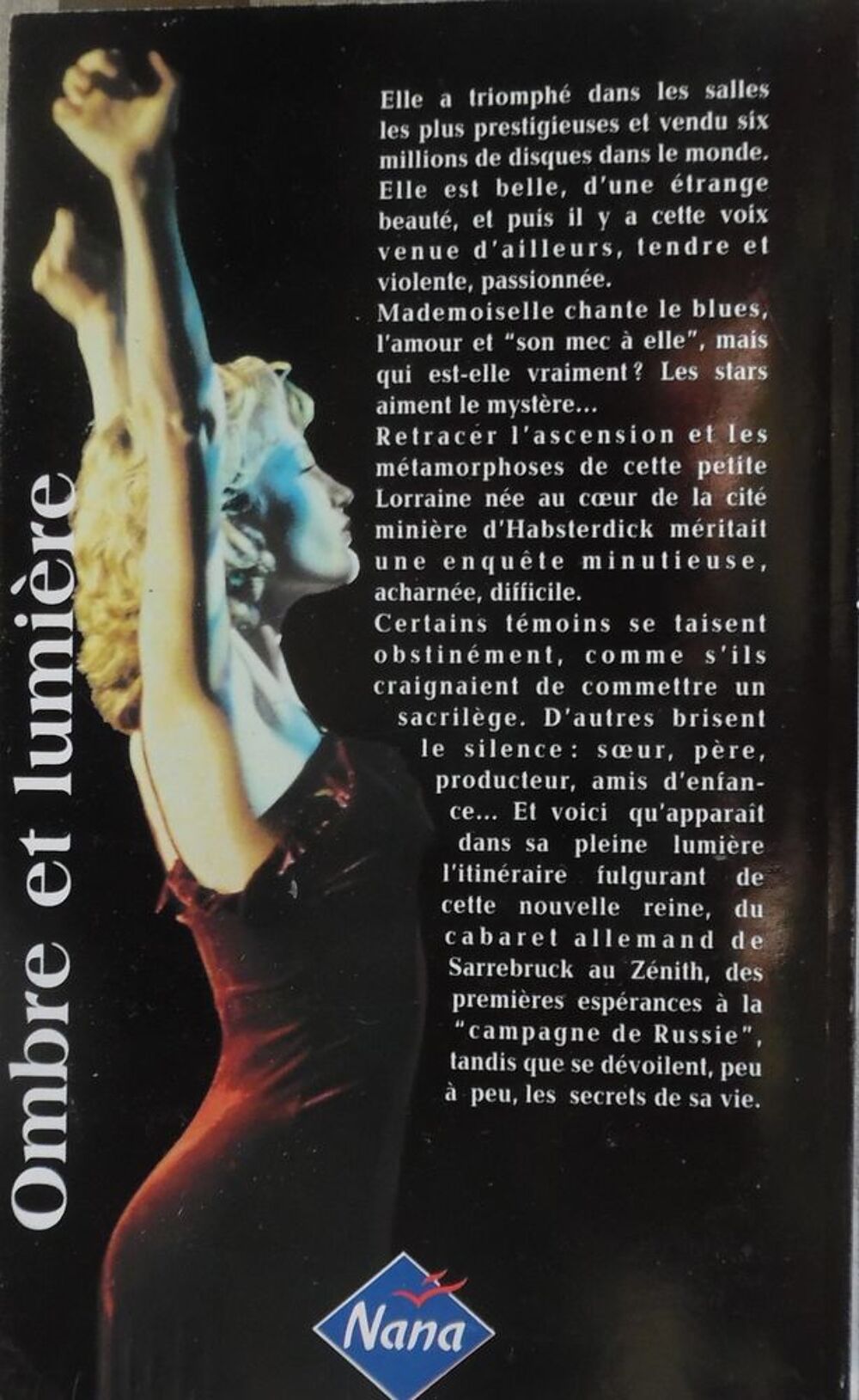 PATRICIA KAAS Ombre et lumi&egrave;re 276 pages
Livres et BD
