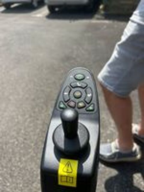   Fauteuil roulant electrique 650€ 
