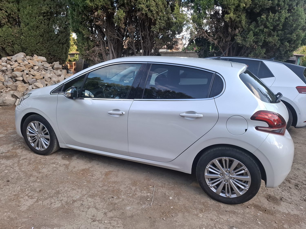 208 PureTech 110ch S&S BVM6 Allure 2018 occasion 11120 Ginestas