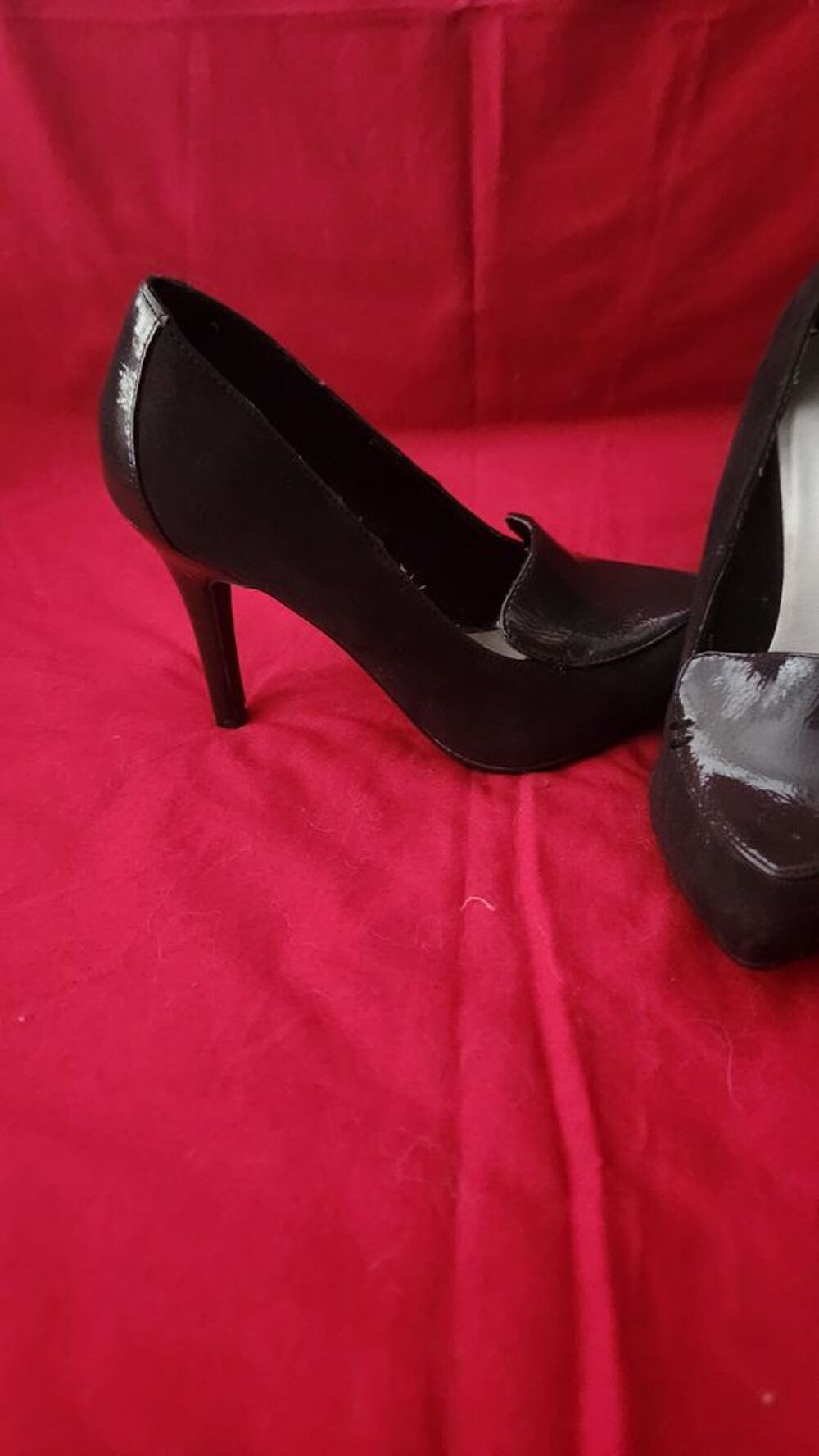 Escarpins hautement &eacute;l&eacute;gants sign&eacute;s ETAM, peu port&eacute;s T
36 Chaussures