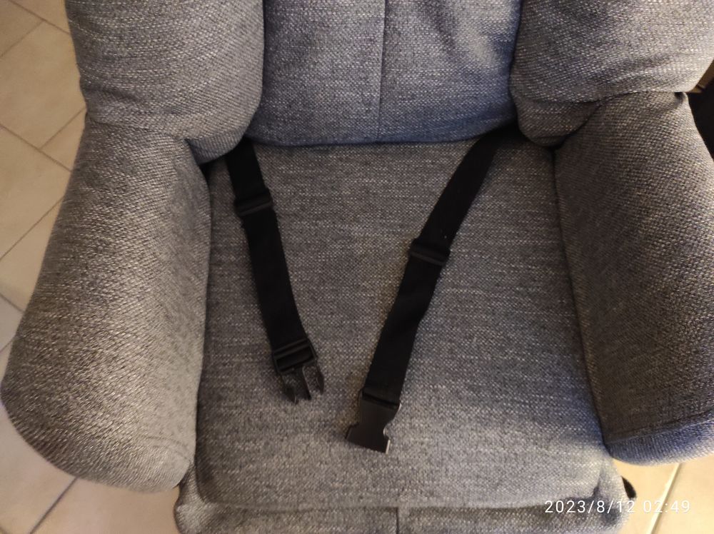 Fauteuil &eacute;lectrique releveur Innov's liberty 2 pour handicap Meubles
