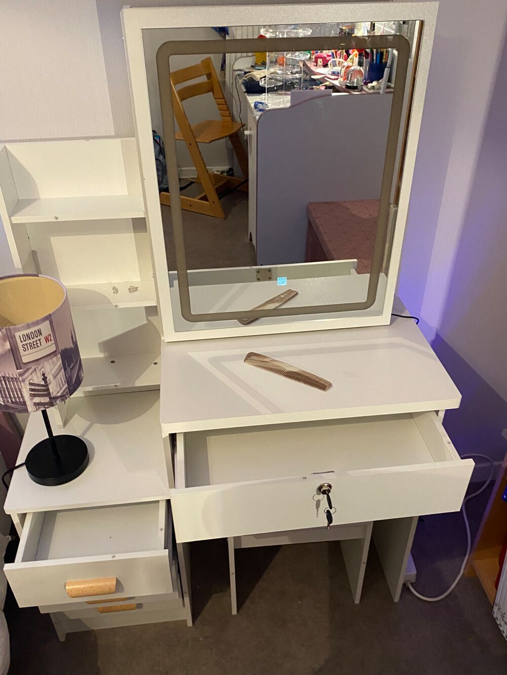 Coiffeuse NEUF Moderne avec Miroir Lumineux Meubles
