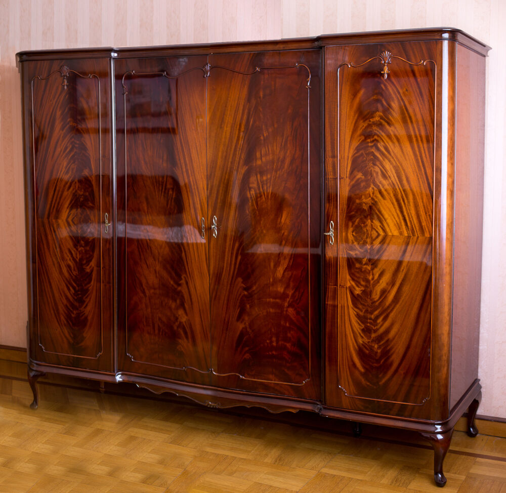 Chambre a coucher compl&egrave;te style Chippendale Meubles