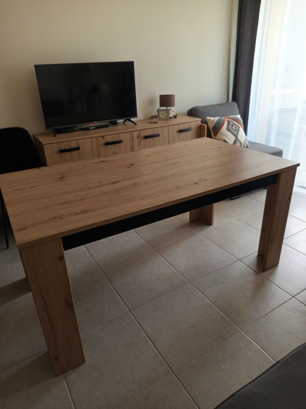Salle &agrave; manger bois, tr&egrave;s bon &eacute;tat Mobilier enfants