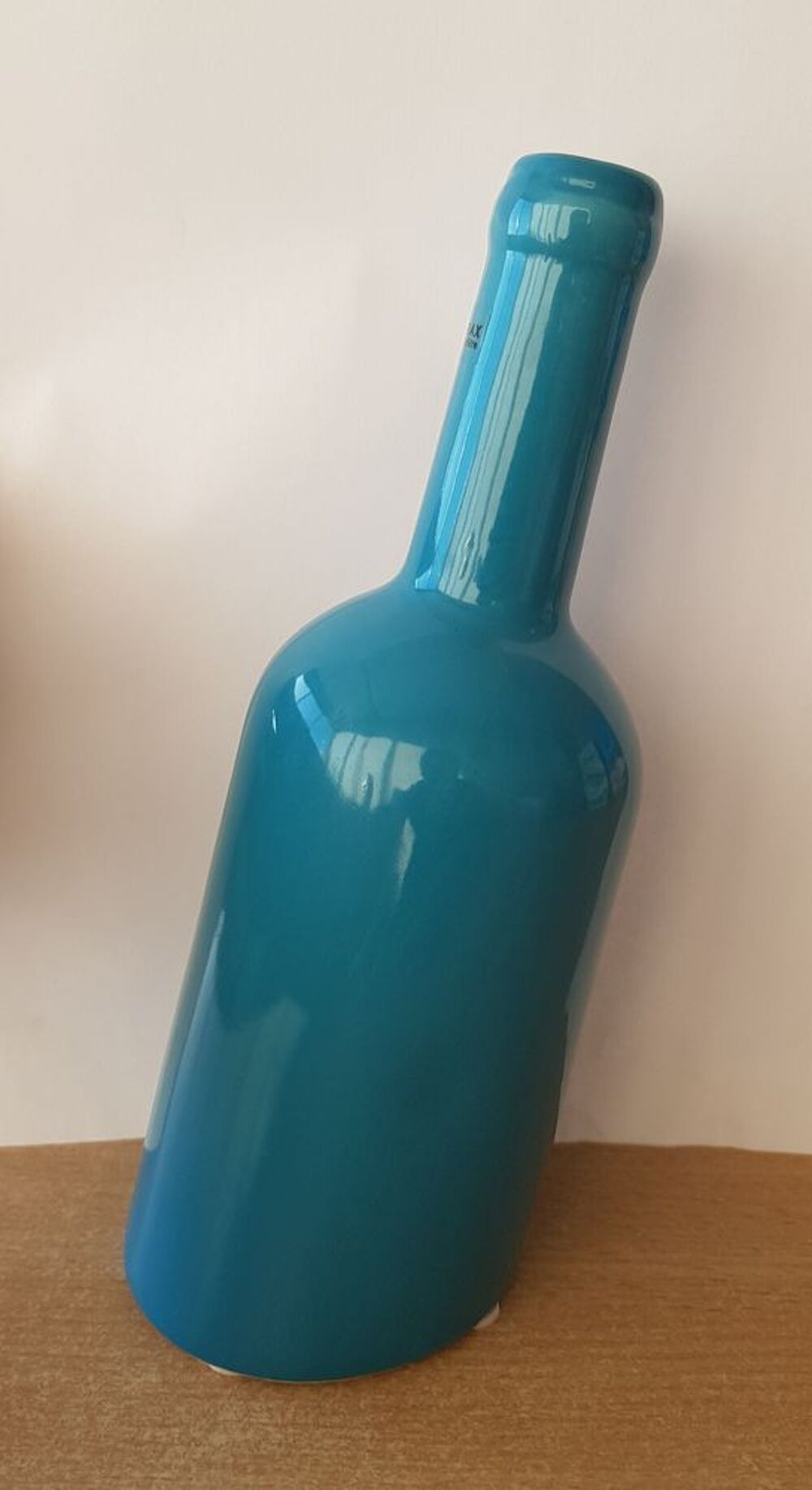 vase oblique en c&eacute;ramique &eacute;maill&eacute;e demi bouteille de vin Décoration