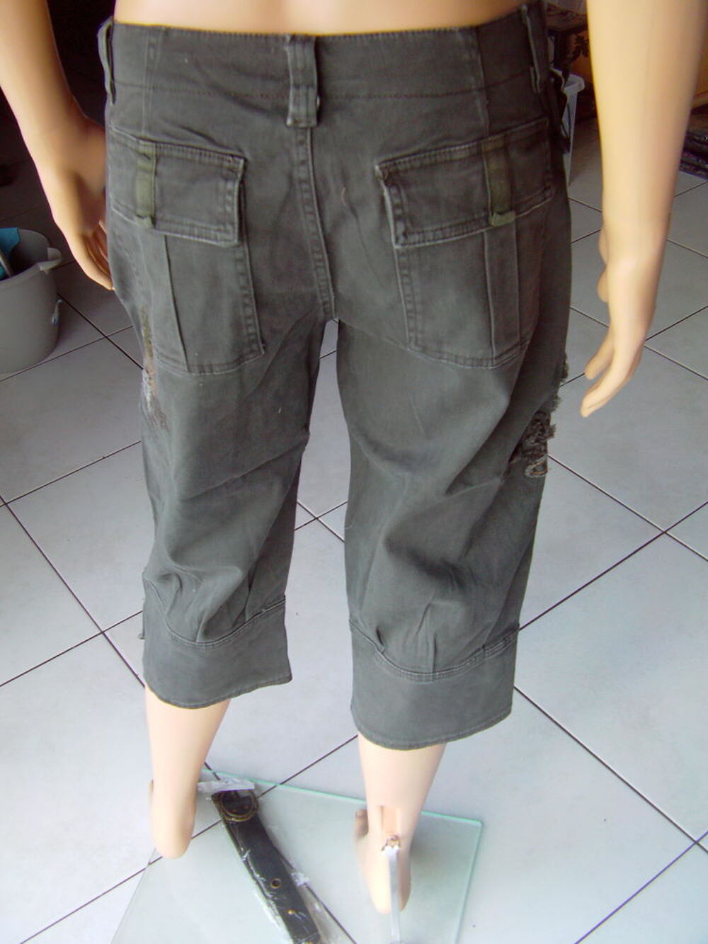Pantacourt kaki Vêtements