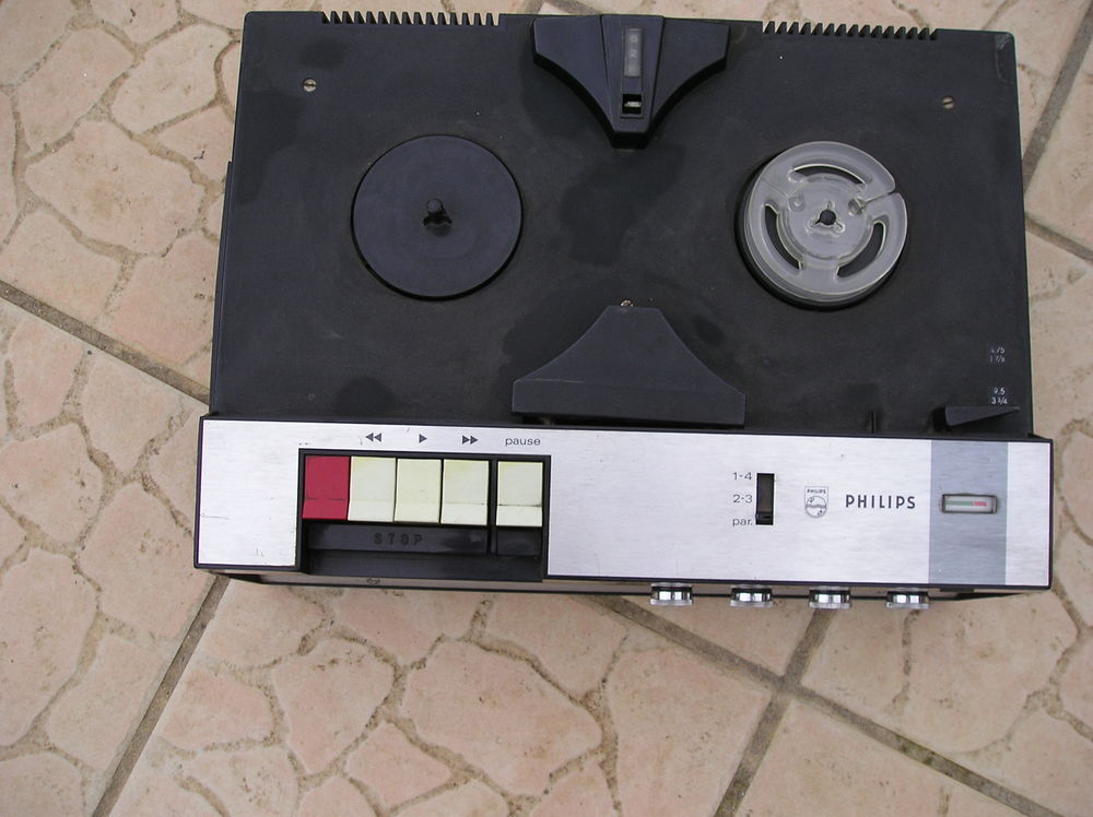 Magn&eacute;tophone &agrave; bande philips
