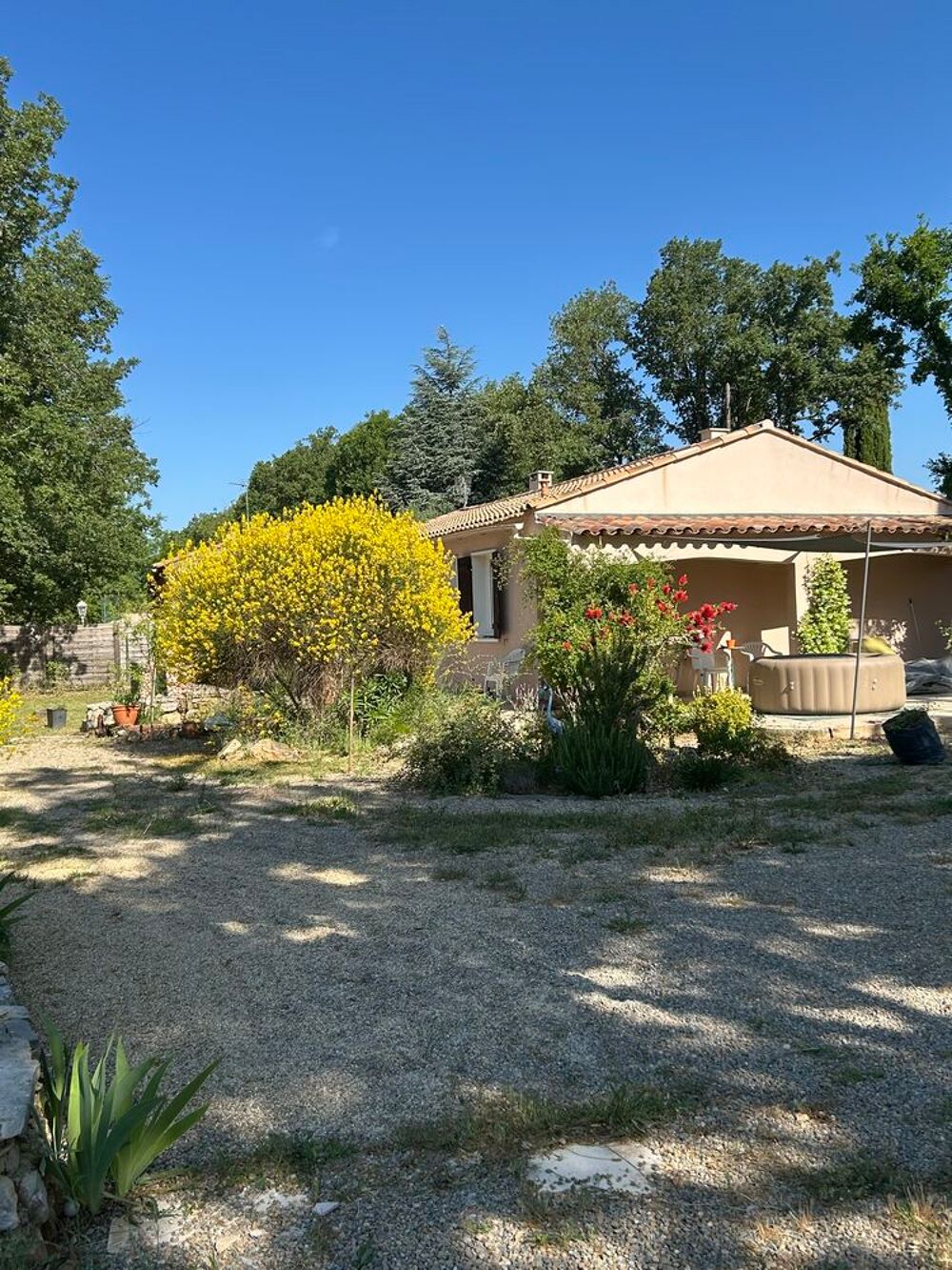 Vente Villa Maison dans un cadre de verdure Régusse