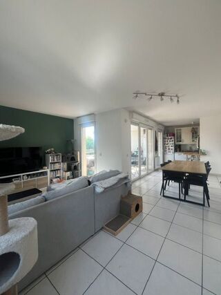  Appartement à louer 3 pièces 70 m²