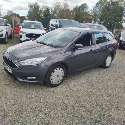 Annonce voiture Ford Focus 3400 €