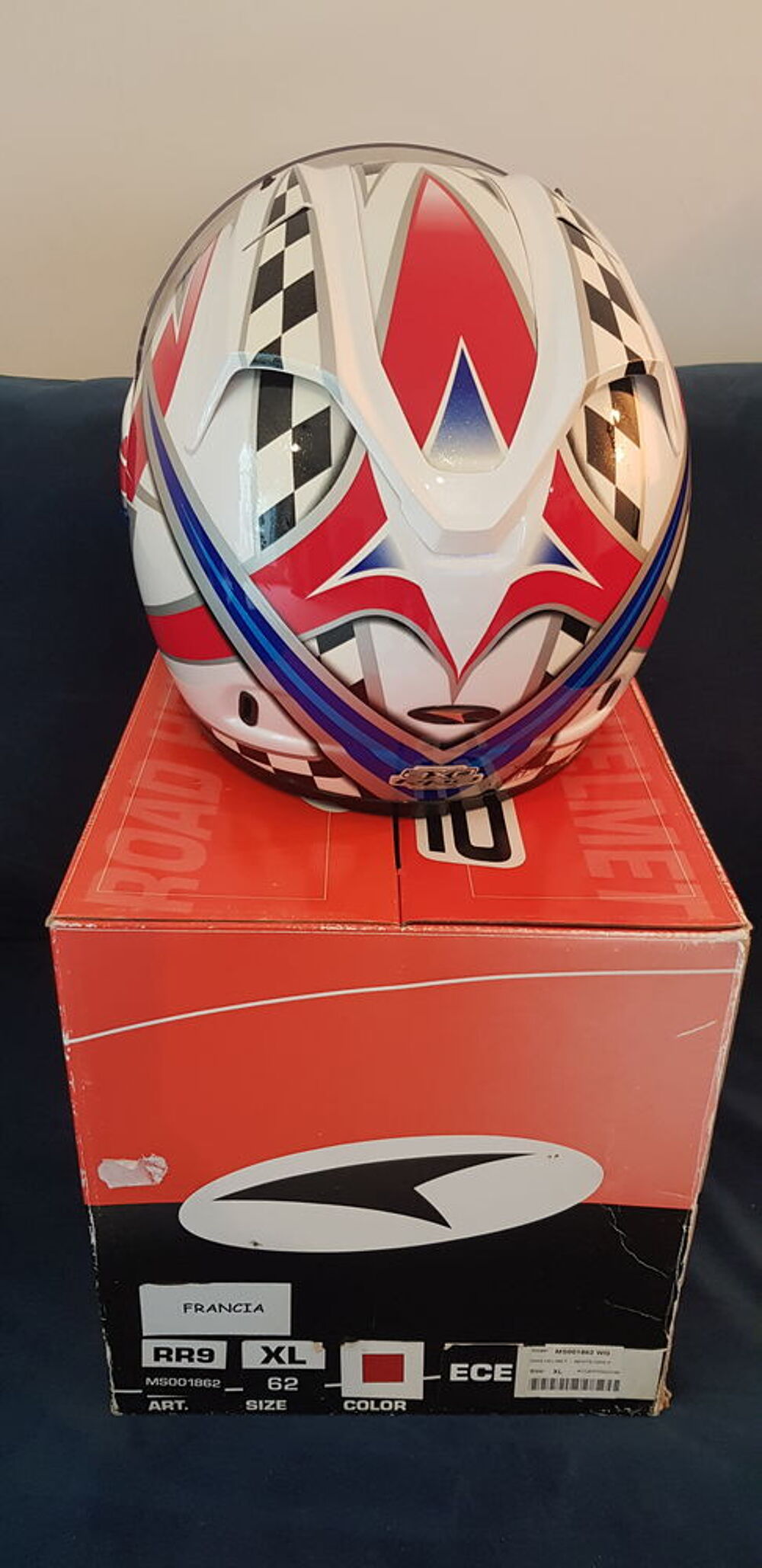 Casque de moto - AXO - NEUF - JAMAIS PORTE Sports