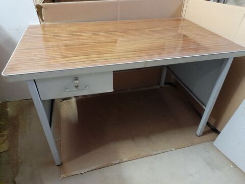 Bureau m�tallique 0 Vendenheim (67)