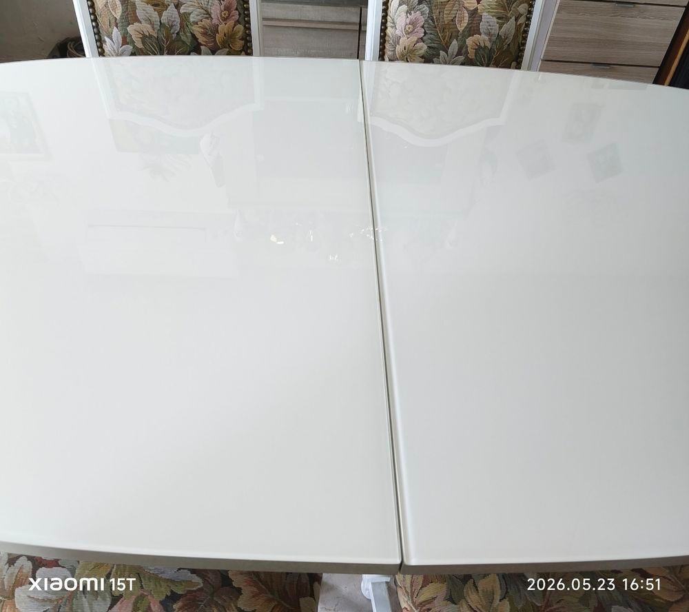 Table ovale moderne et rallonge Meubles