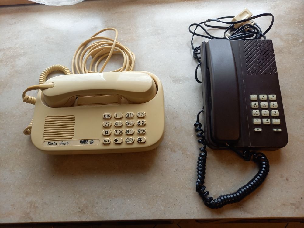 T&eacute;l&eacute;phones fixes Téléphones et tablettes