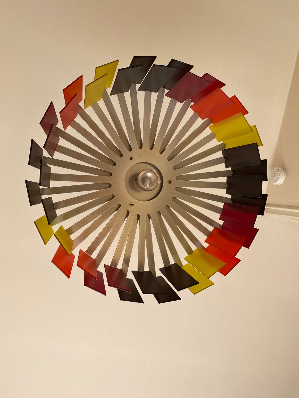 Tr&egrave;s beau luminaire Décoration