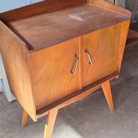 Petite table de nuit années 1960 Le Mans (72)