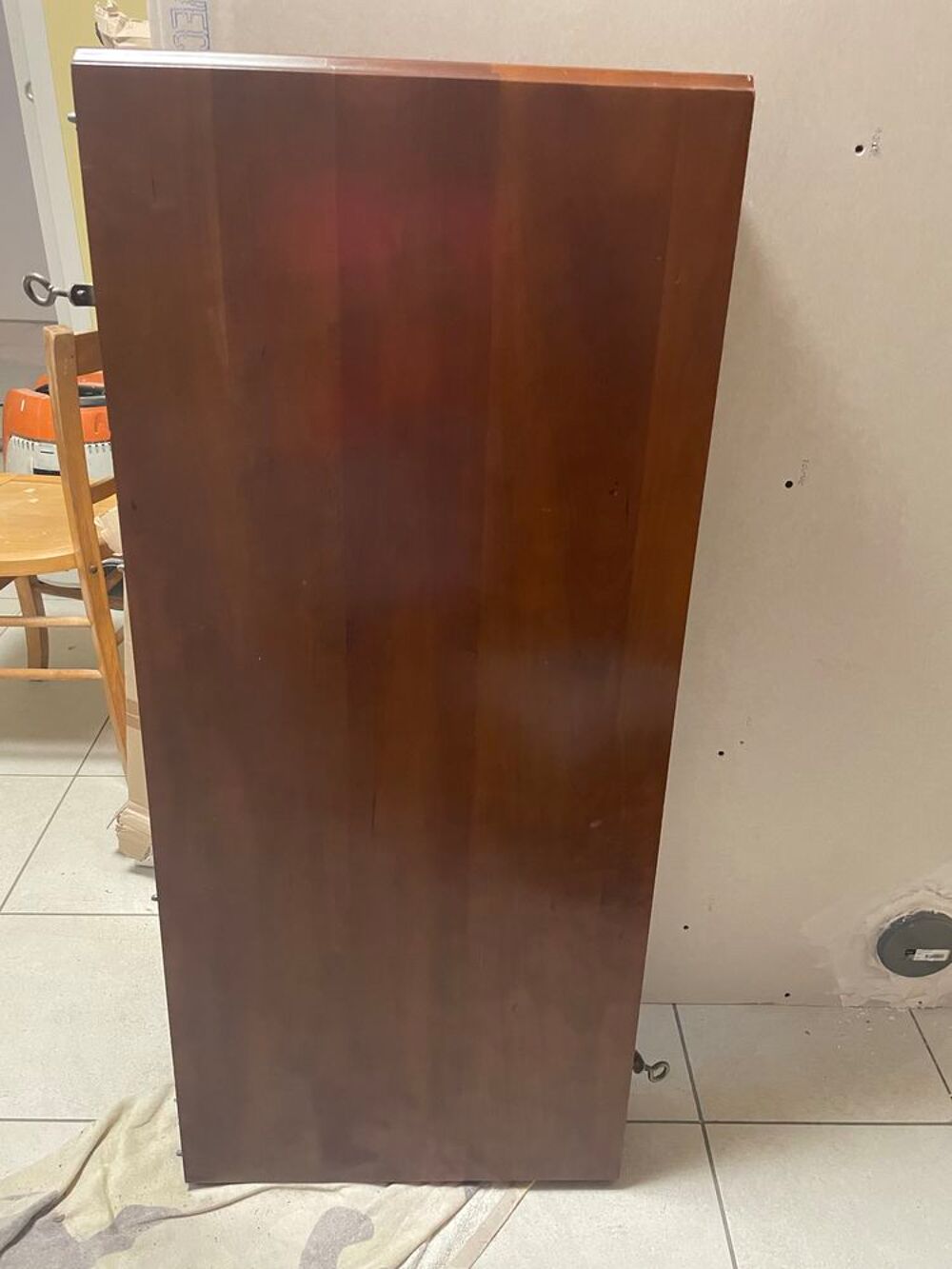 TABLE RONDE 115x115 PIEDS DROITS MERISIER PLUS DEUX RALLONGES DE 50 cm CHACUNE. MOBILIER DE FRANCE Meubles