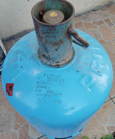 Bouteille  vide de gaz (consign�e 35�) 10 Pontoise (95)