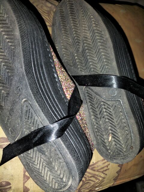 Basket pailllettee Tara Italie pointure 37 quasi neuf  12 Cachan (94)