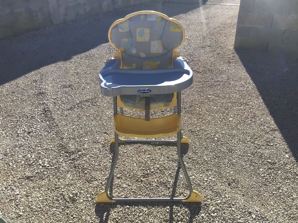 Chaise haute Puériculture
