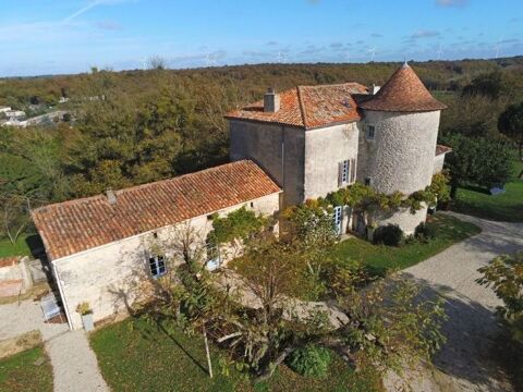   Magnifique Logis de 10me Sicle Sur 3 Hectares / Rivire Proprit/chteau - 9 pice(s) - 258 m
