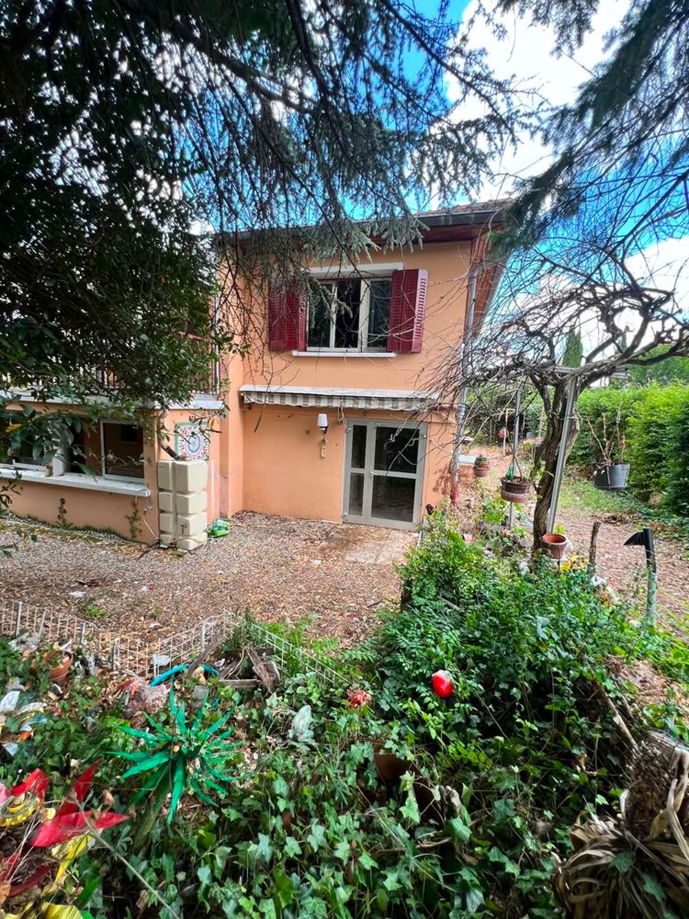 Vente Maison CRAPONNE 105m2 A RENOVER +650m2 DE TERRAIN 379000euros 