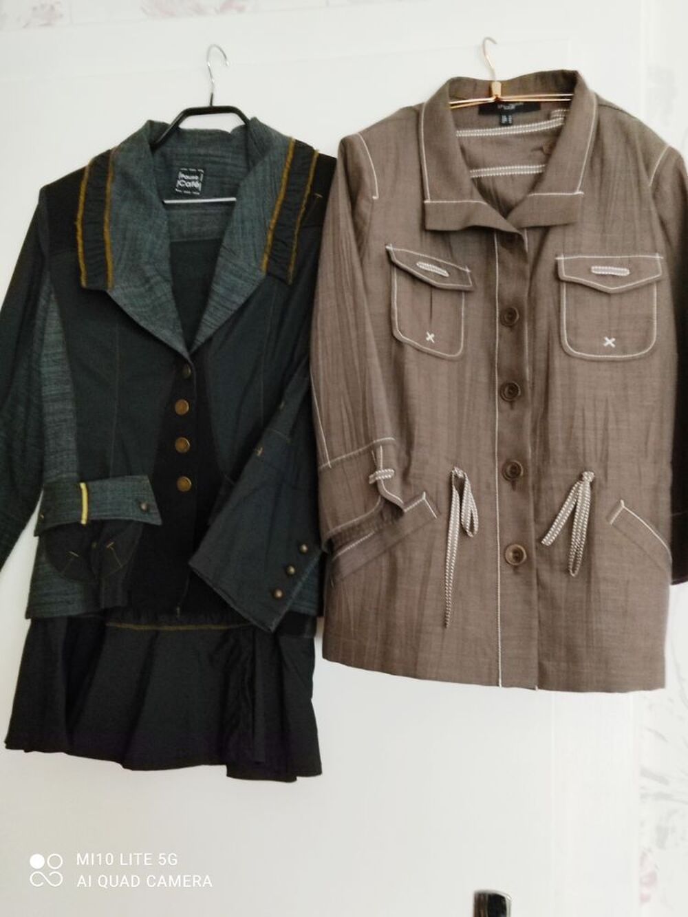 2 ensembles veste-jupe Vêtements