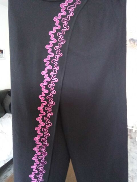 jupe sur pantalon 10 Toulon (83)