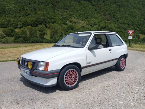 Opel corsa 1.2 S Viva