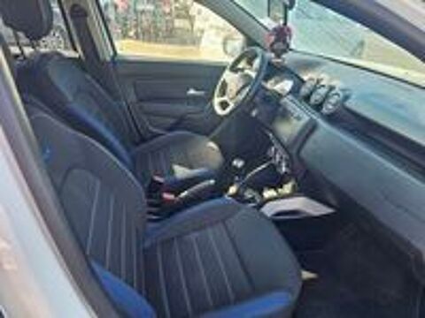 Duster Blue dCi 115 4x2 15 ans 2021 occasion 77515 Faremoutiers